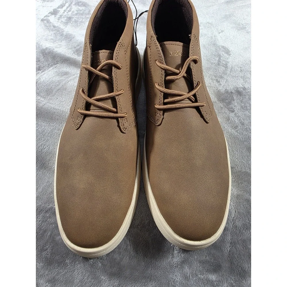 IZOD Men's Size 8 PALMER Chukka Boot BROWN‎ NIB